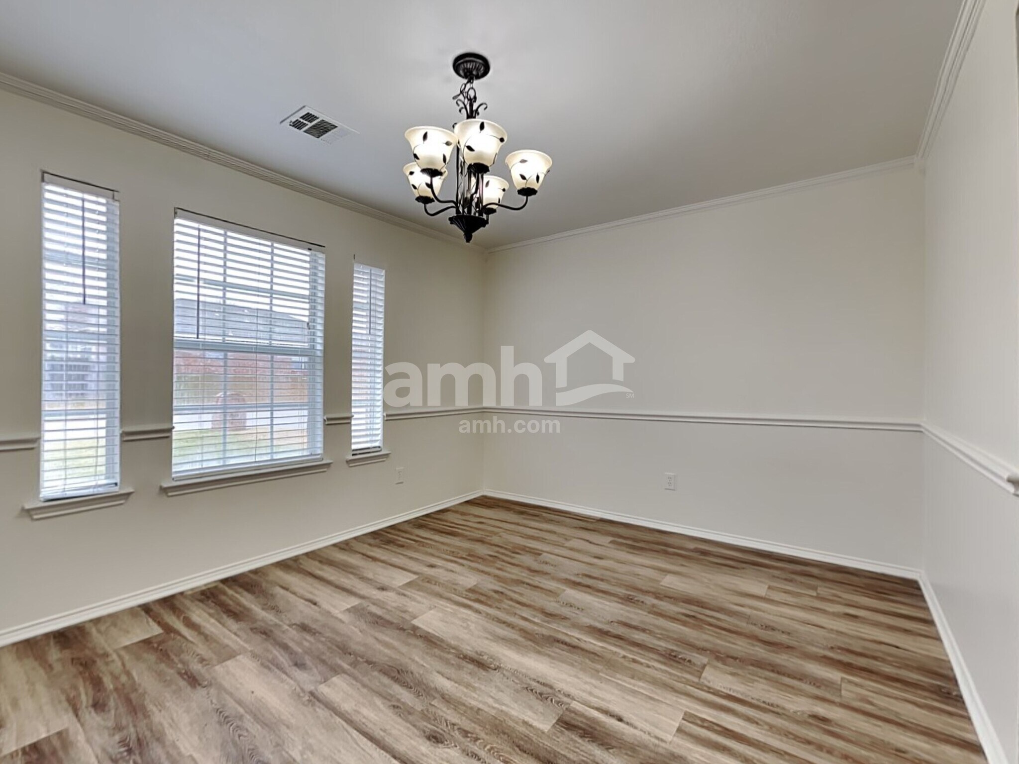 Building Photo - 312 Pepperwood Trl
