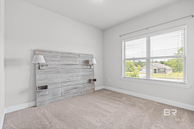 Building Photo - 21549 Yosemite Blvd