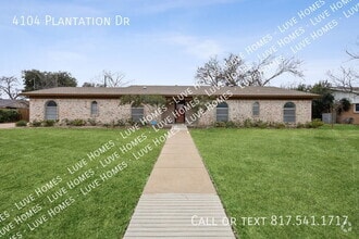 Building Photo - 4104 Plantation Dr