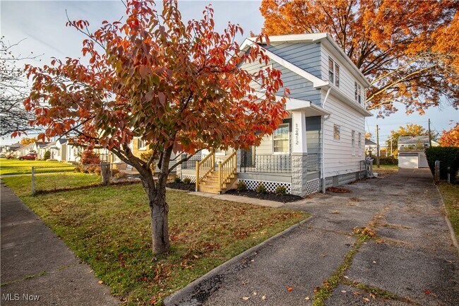 Building Photo - 12412 Sprecher Ave