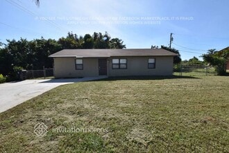 Building Photo - 9014 Fashion Pl