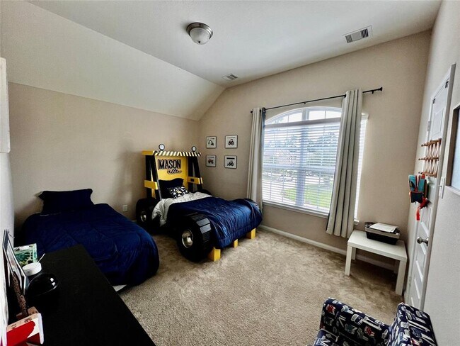 Building Photo - 22507 Birch Ridge Meadow Dr