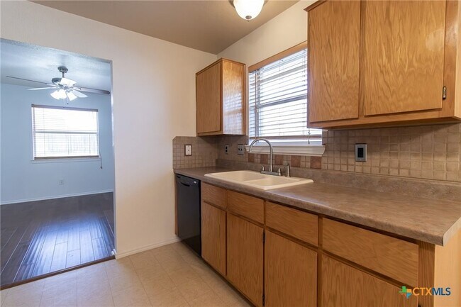 Building Photo - 4507 Aspen Dr