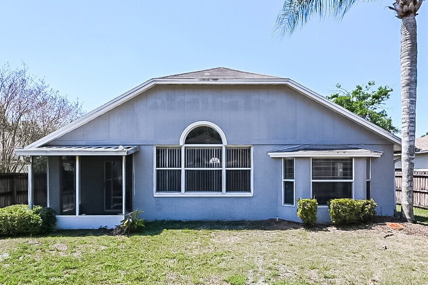 Building Photo - 6152 Weatherwood Cir