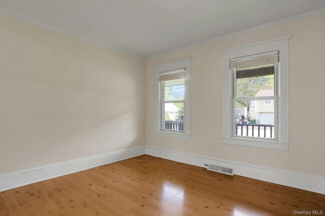 Building Photo - 24 Firth St