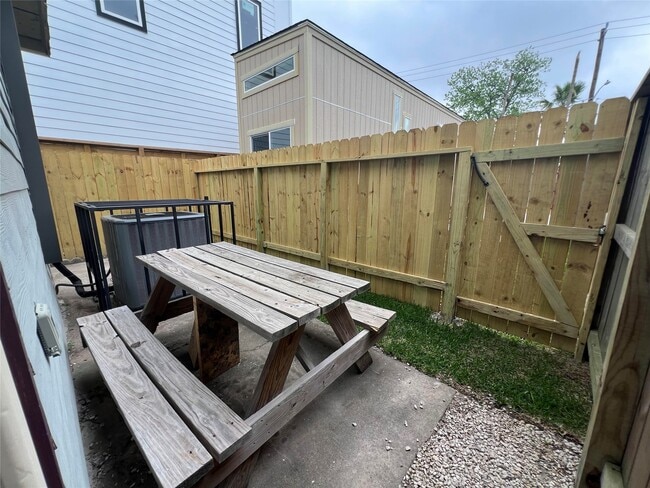 Building Photo - 3511 Palmer St