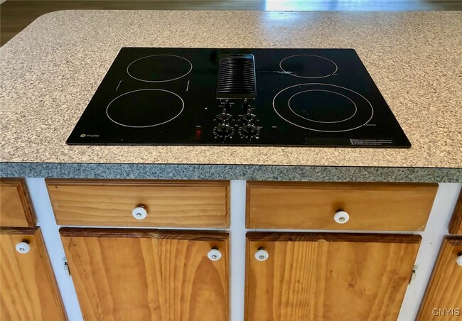 Building Photo - 8394A Shallowcreek Rd