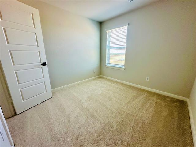 Building Photo - 4801 Maxwell Dr