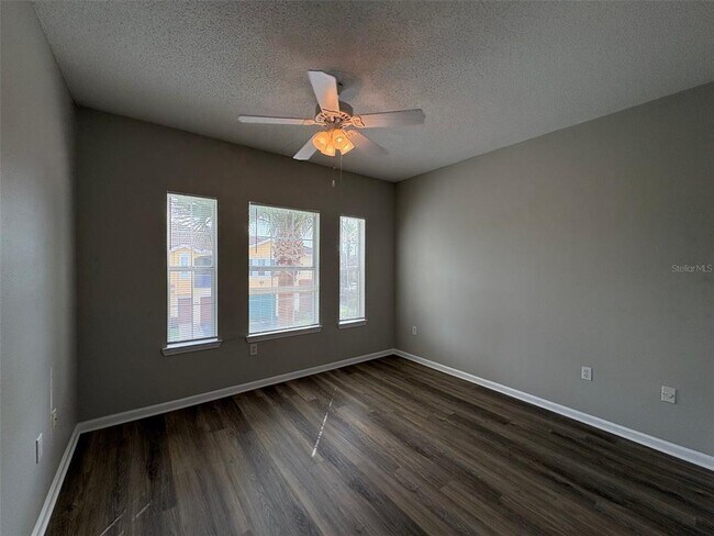 Building Photo - 12021 Villanova Dr