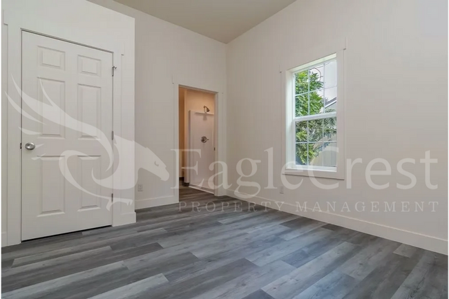 Building Photo - Remodeled Four Bedroom House Located Near ...