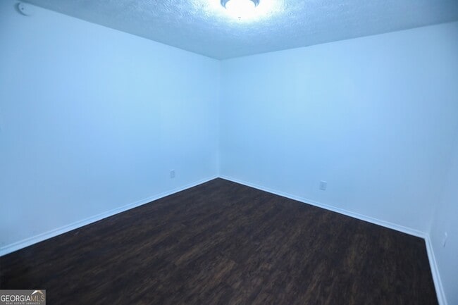 Building Photo - 1967 Singer Way