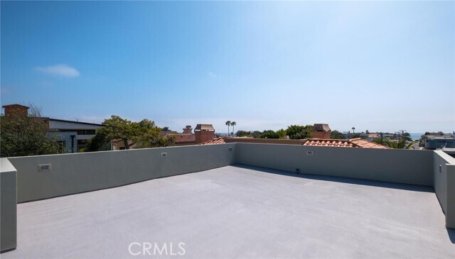 Building Photo - 646 6th St