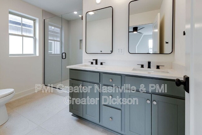 Building Photo - 537 Midnight Way