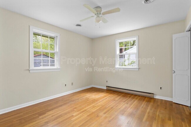 Building Photo - 4830 Kinloch Ln