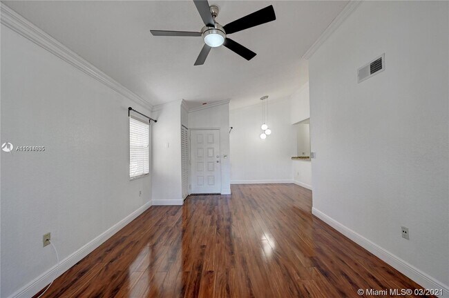 Building Photo - 2850 N Oakland Forest Dr