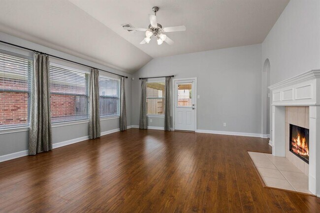 Building Photo - 26873 Armor Oaks Dr