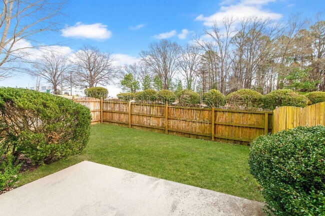 Building Photo - 10360 Caracara Dr