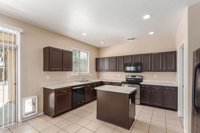 Building Photo - Welcome to Your Dream Home in Laveen Farms!