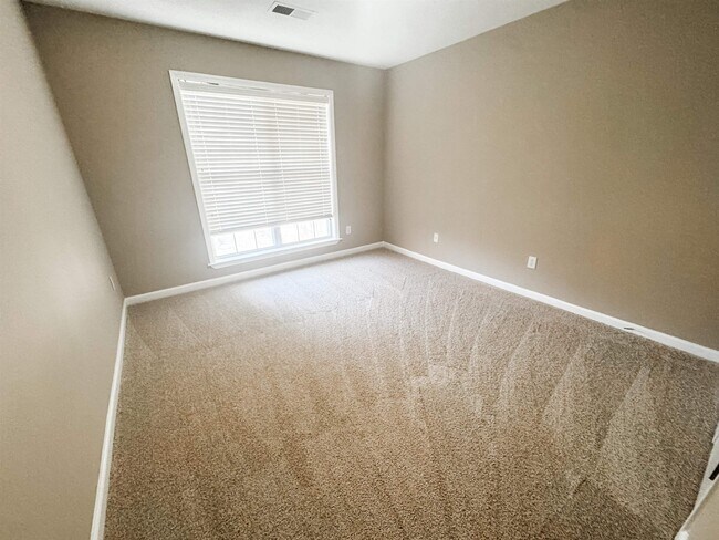 Building Photo - 2598 Plum Creek Dr