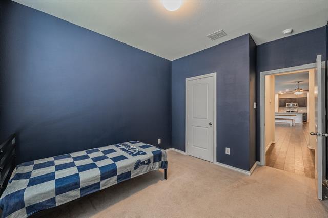 Building Photo - 561 Concho St