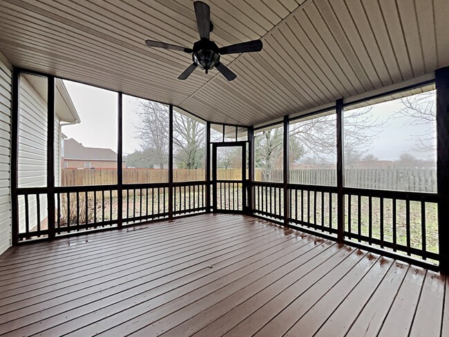 Building Photo - 2302 Amber Glen Dr