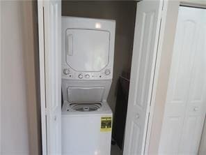 Building Photo - 1944 Sheridan St