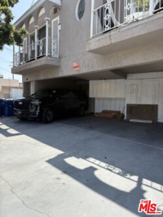 Building Photo - 120 Hurricane St