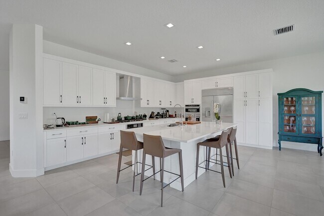 Building Photo - 9140 Silver Marsh Ln