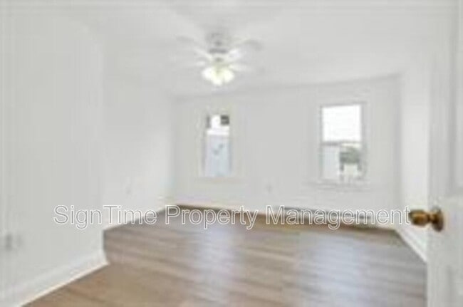 Building Photo - 185-199 Berkson Avenue - 193