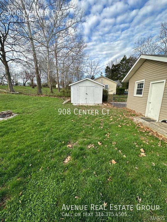 Building Photo - 908 Center Ct