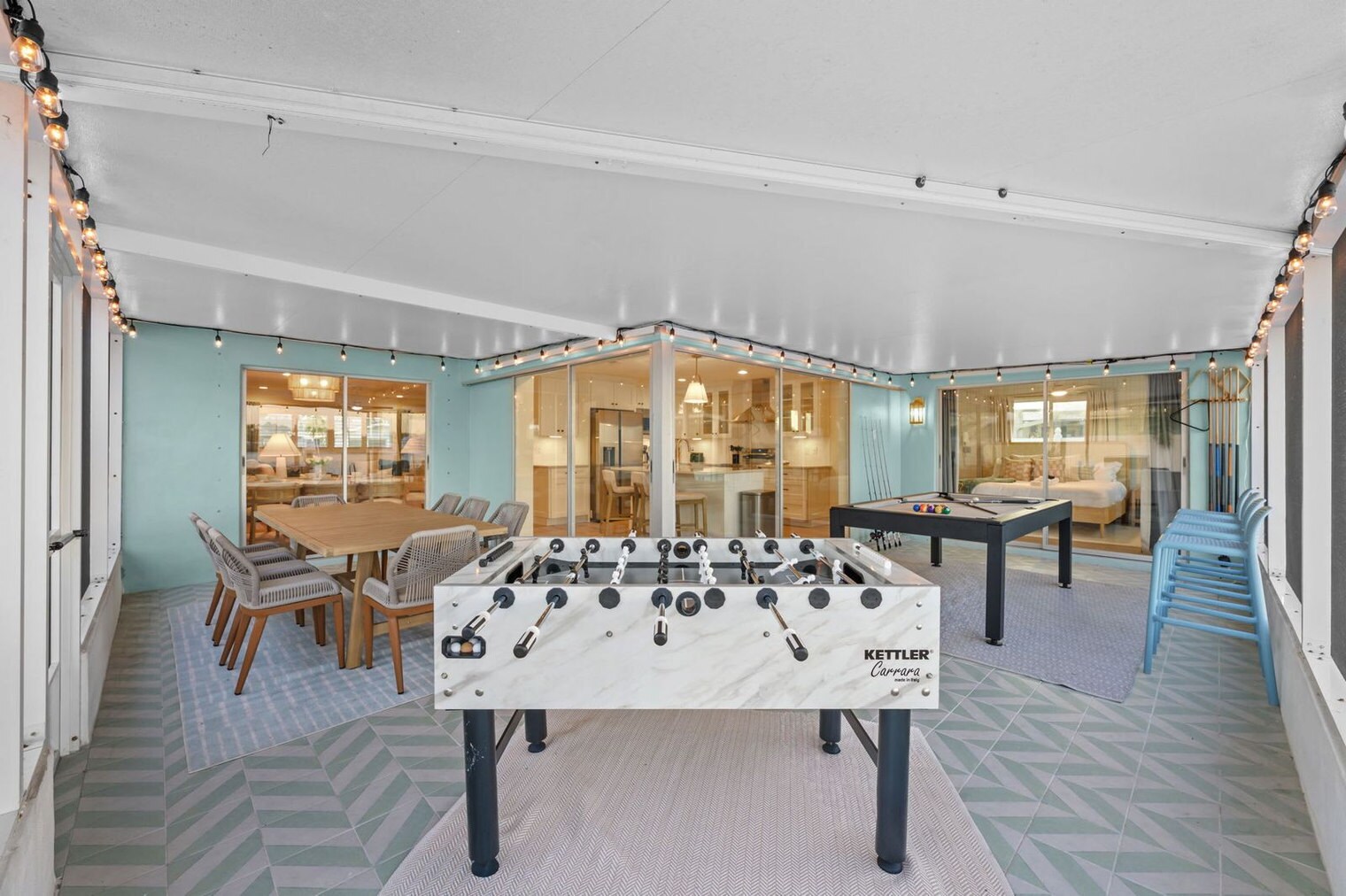 Building Photo - 350 La Hacienda Dr