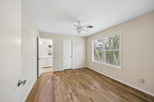 Building Photo - 9407 Cranleigh Ct