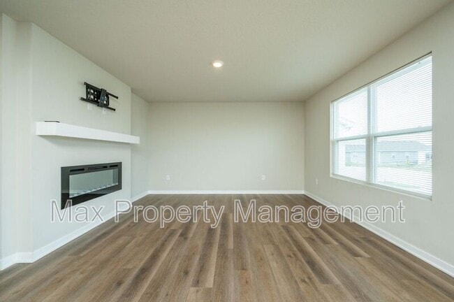 Building Photo - 4308 NE 15th St