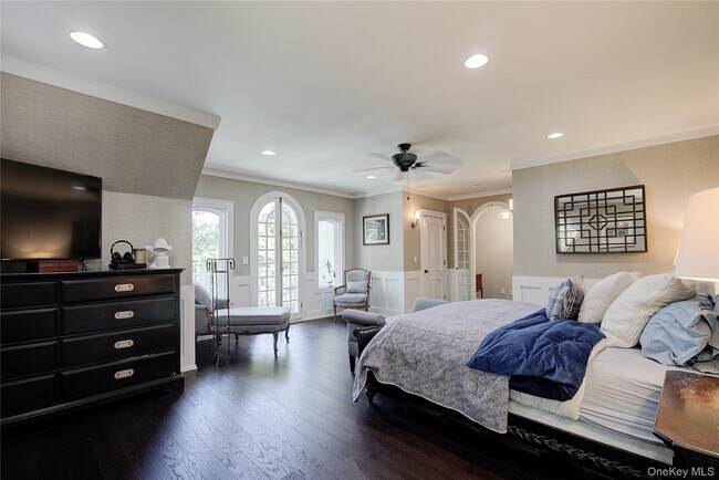 Building Photo - 2 Spring Hollow Rd