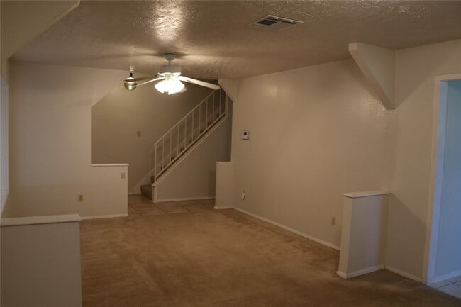 Building Photo - 414 Windhollow Cir