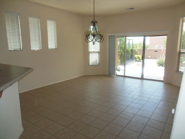 Building Photo - 1640 Arbolera Loop