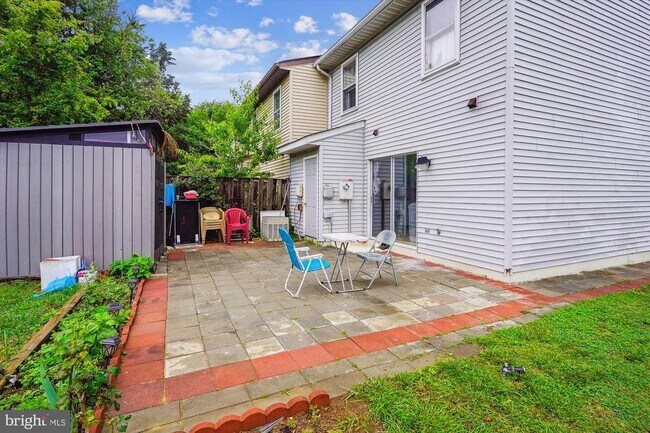 Building Photo - 5200 Sweet Gum Terrace