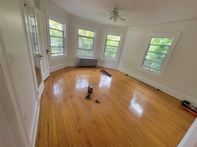 Building Photo - 142 N Columbus Ave