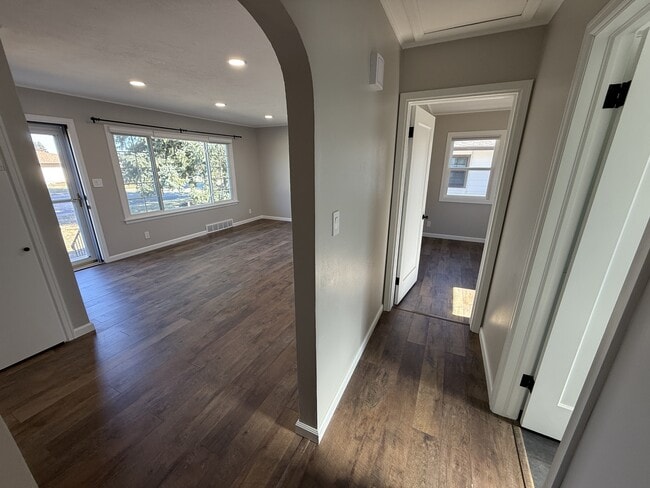 Building Photo - 3250 3rd Ave S