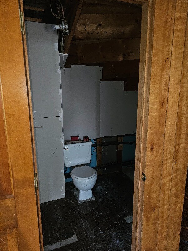 Building Photo - 19 Lloyd Dr