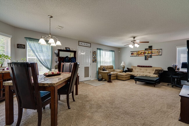 Building Photo - 412 Plate Dr