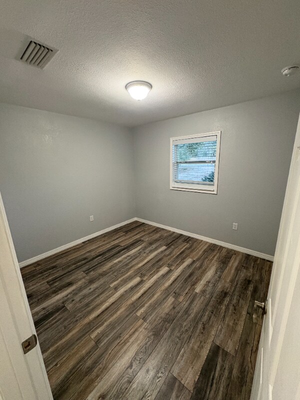 Building Photo - 680 N Court St