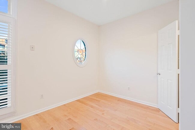 Building Photo - 3110 9th Rd N