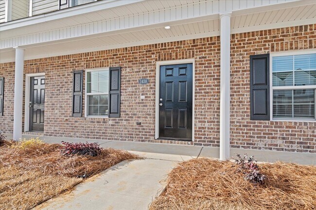 Building Photo - 2804 1/2 Alligator Rd