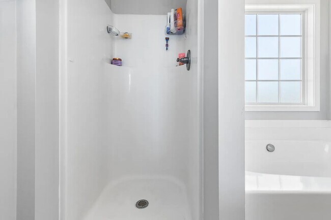 Building Photo - 1355 Whitt Ln