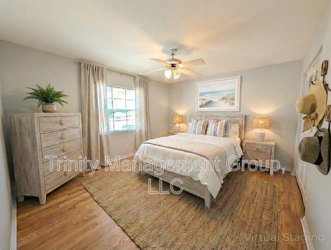 Building Photo - 40226 Trotter Ln