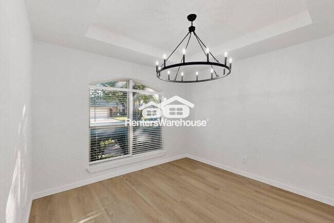 Building Photo - Completely Refreshed NRH Home Move IN Ready.