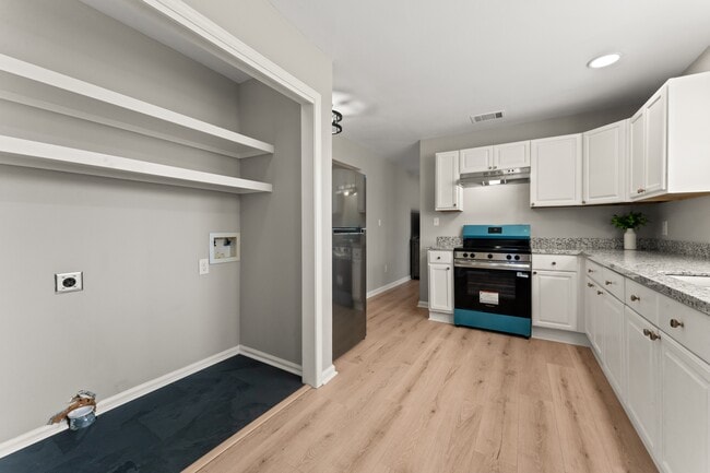 Building Photo - 2245 Bayou Rd