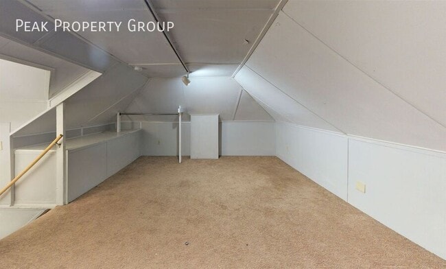 Building Photo - 227 E Northwood Ave