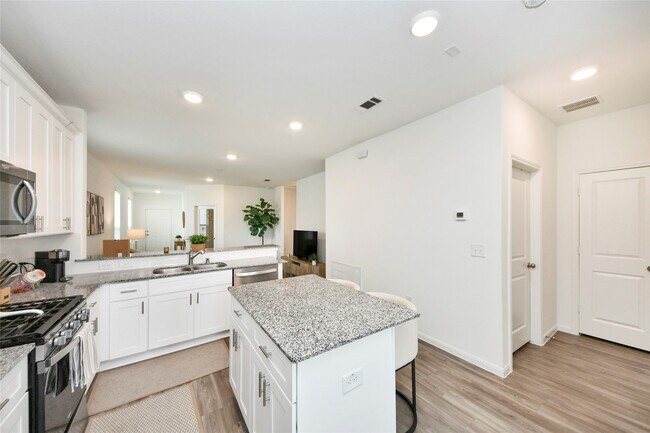 Building Photo - 23663 Cranberry Grader Ln